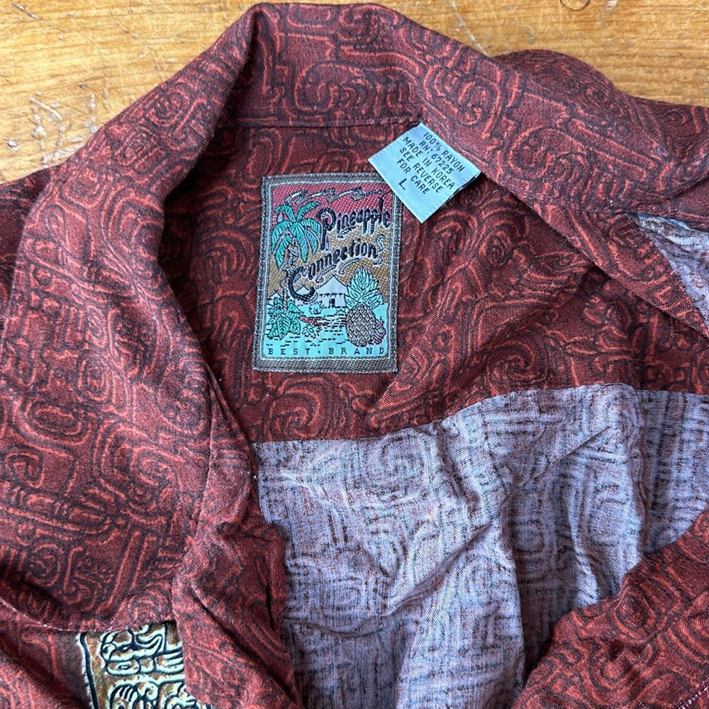 Tiki print shirt - Picture 6 of 9